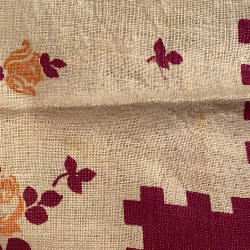 Vintage linen towel floral design
